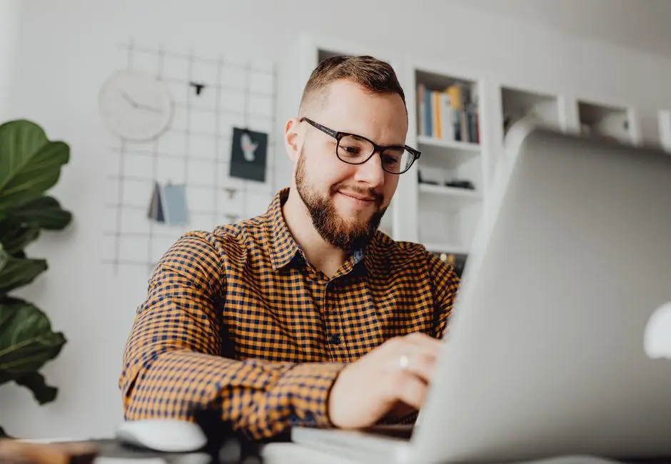 Provider-e-mail vs. eigen domein: de eerlijke vergelijking